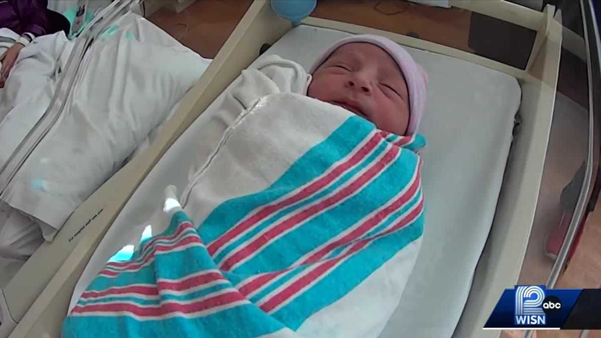 Leaping for joy: Franklin family welcomes first Aurora Health baby born on Leap Day - Vimarsana News