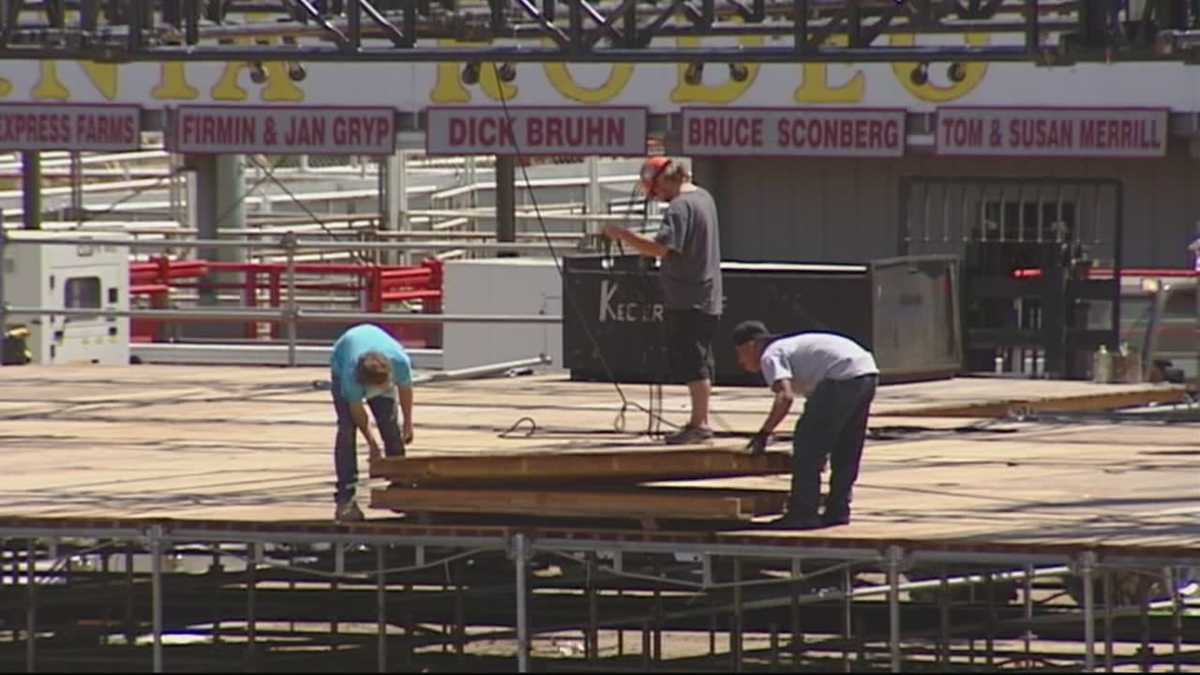 Rodeo clean-up kicks into gear after Aerosmith concert