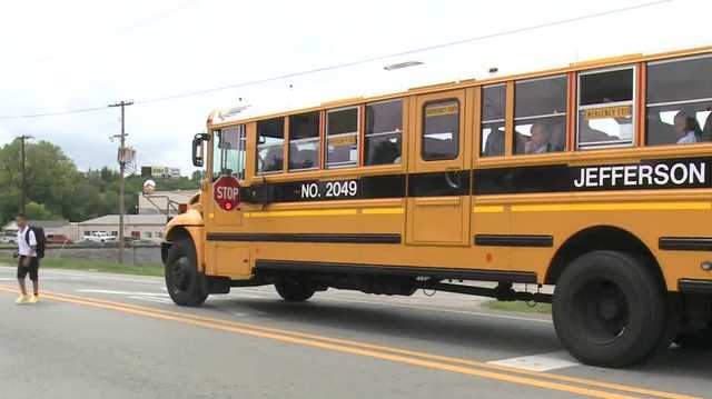 JCPS board members say they raised concerns about bus plan - Vimarsana News