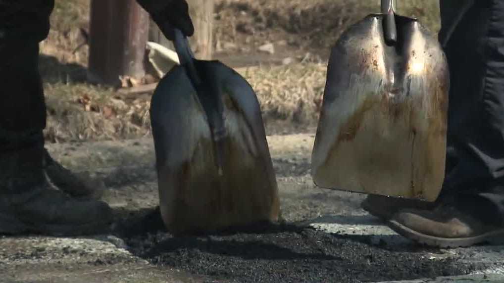 Drivers in Louisville feeling effects of potholes as crews work to repair them