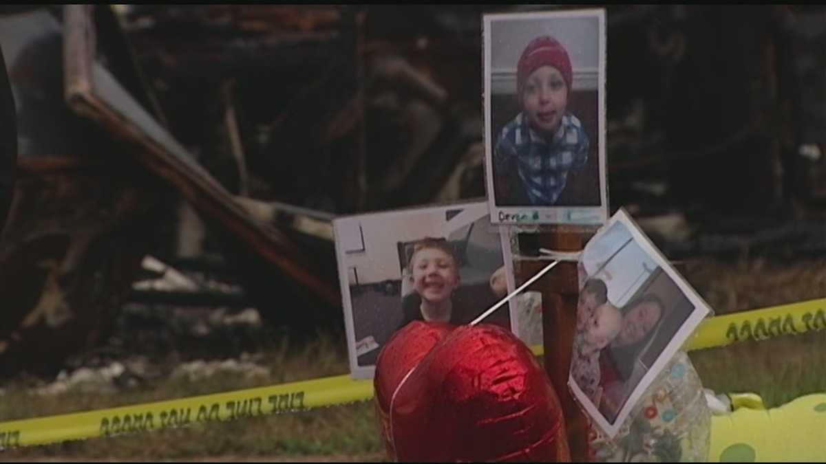 Children die in mobile home fire