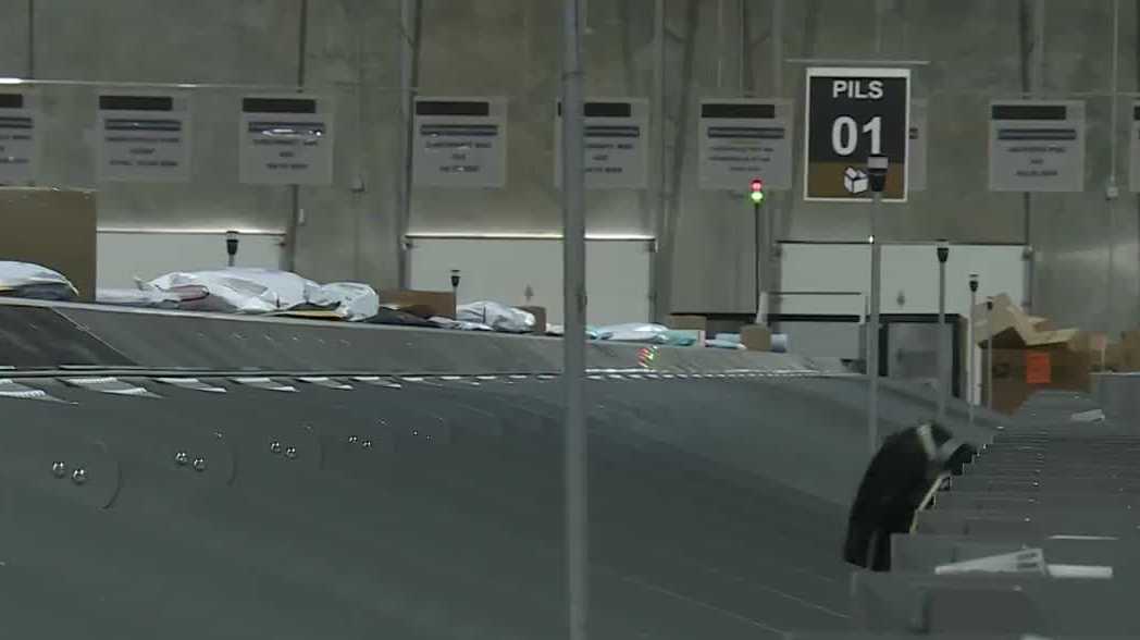 New sorting machine in Birmingham expected to speed up holiday mail