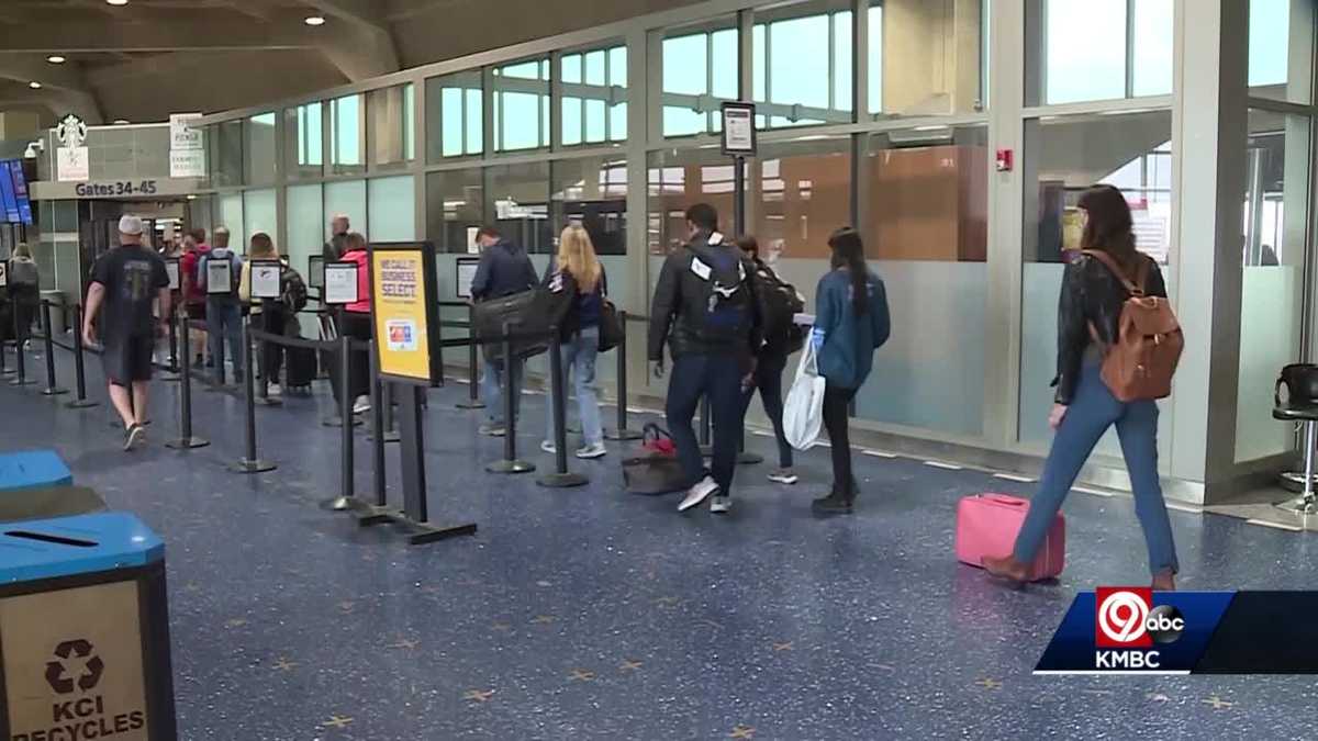 Travel experts say plan ahead for busiest travel weekend in two years