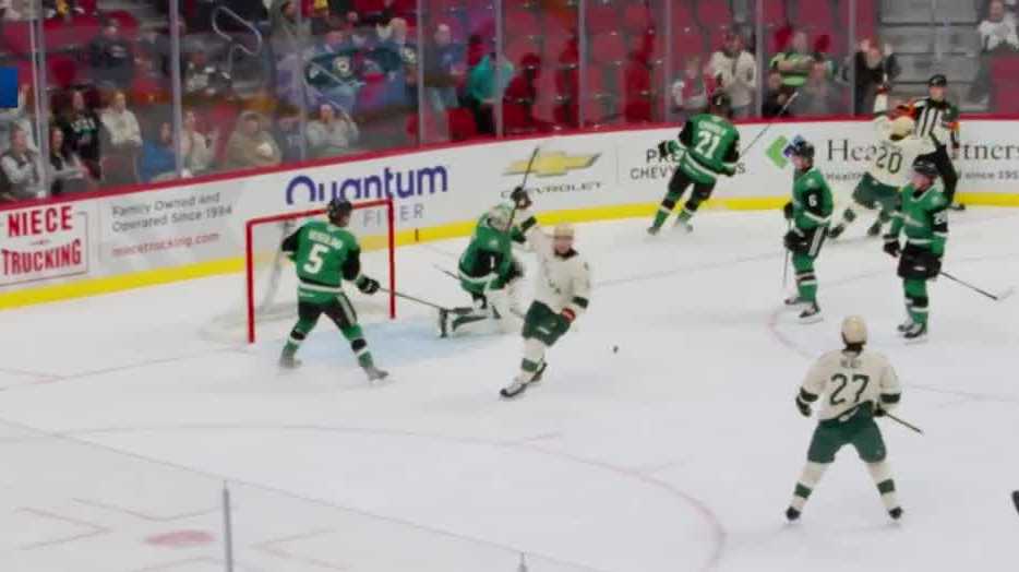 Gerry Mayhew breaks Iowa Wild scoring record