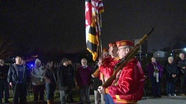 Military tree-lighting honors veterans