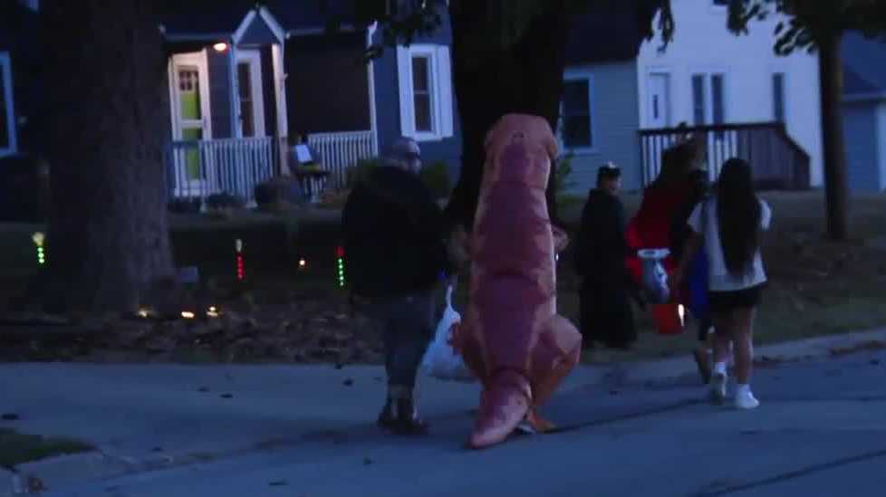 Trick-or-Treating in West Des Moines