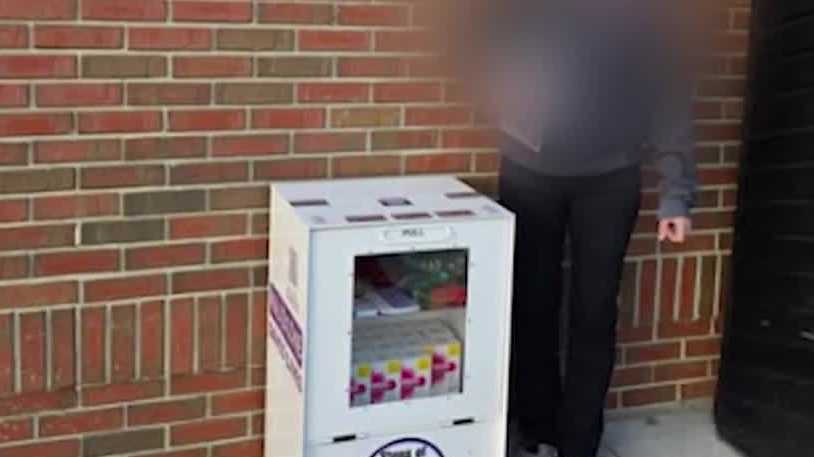 Nonprofit asked to remove Narcan distribution box from Des Moines gas station