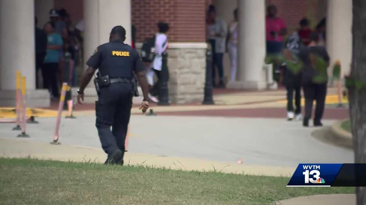 Students leave school early after receiving shooting threats online