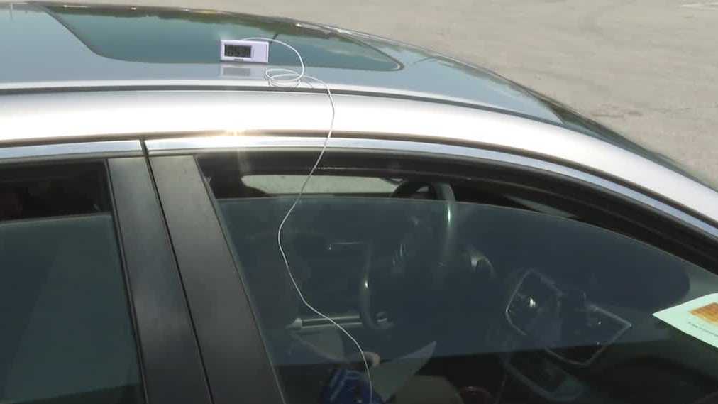 Nebraska Humane Society gives demonstration of risk of hot cars for pets