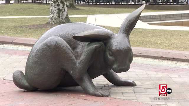 Sculpture in Copley Square encourages marathon runners - Vimarsana News
