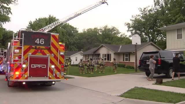 Overland Park residents displaced and one pet dies in duplex fire - Vimarsana News