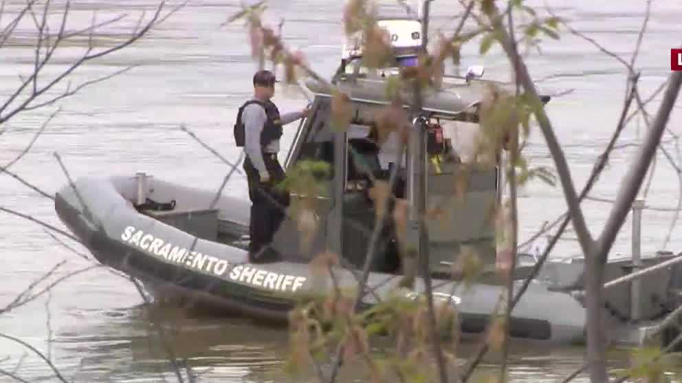 Tow truck in Sacramento River located, authorities say