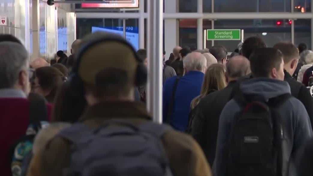 ﻿Record-breaking travel expected ahead of Thanksgiving﻿