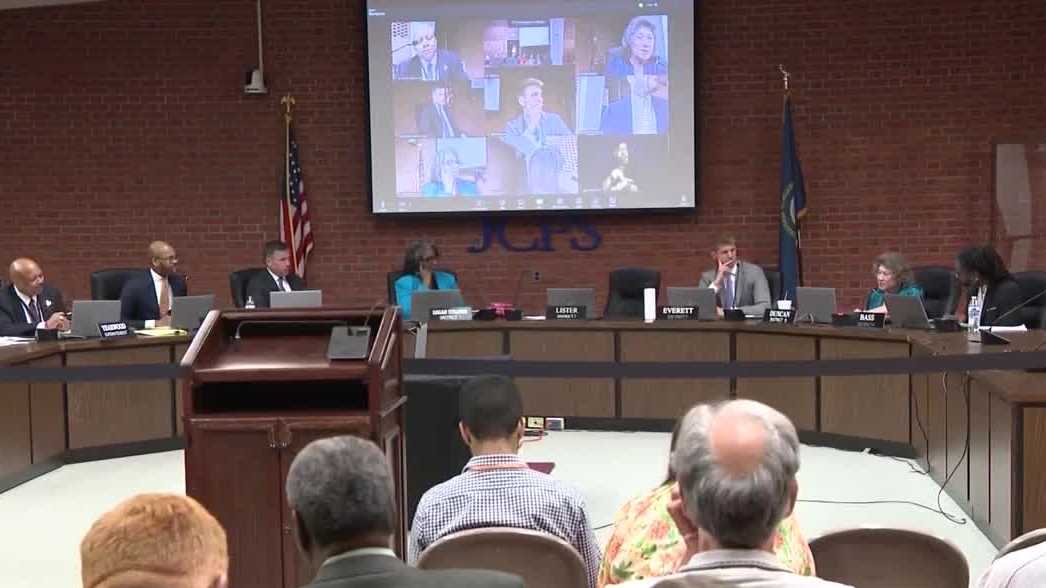 Kentucky lawmakers approve bill to reduce number of JCPS board members