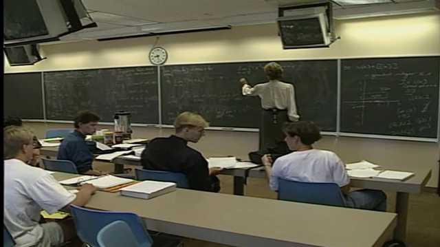 KCCI Archive: First woman president at Grinnell College - Vimarsana News
