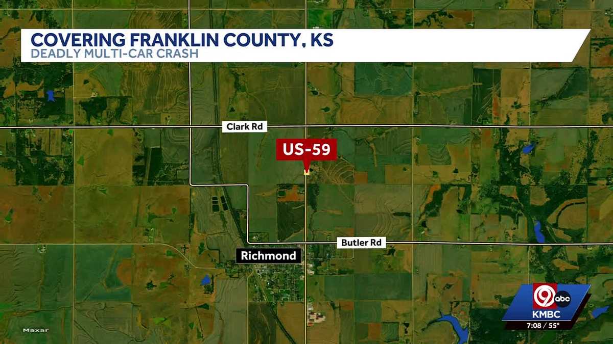 Two killed, others injured in multiple car crash - KMBC