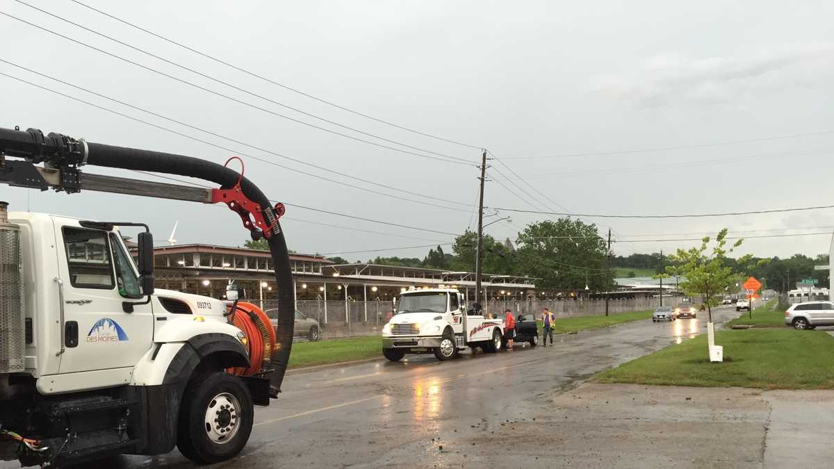 Heavy rain makes for soggy morning commute