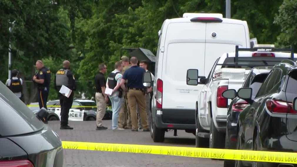 Man killed after firing at Omaha police officers during stand-off