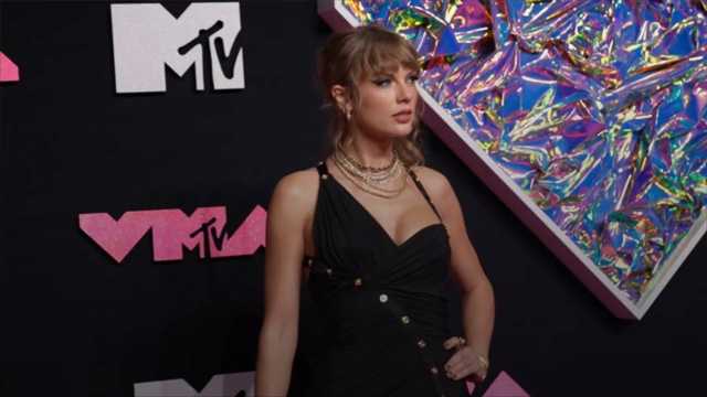 Taylor Swift is now a billionaire, Bloomberg says - Vimarsana News