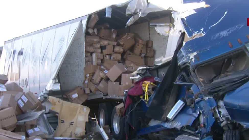 Big rig crash blocks I-5 in south Sacramento County