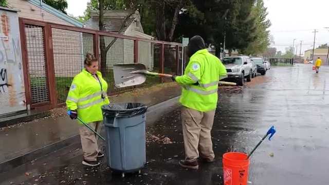 Formerly homeless individuals hired to clean up Sac community - Vimarsana News