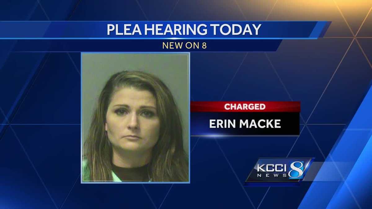 Mom accused of leaving kids alone during European trip to appear in court