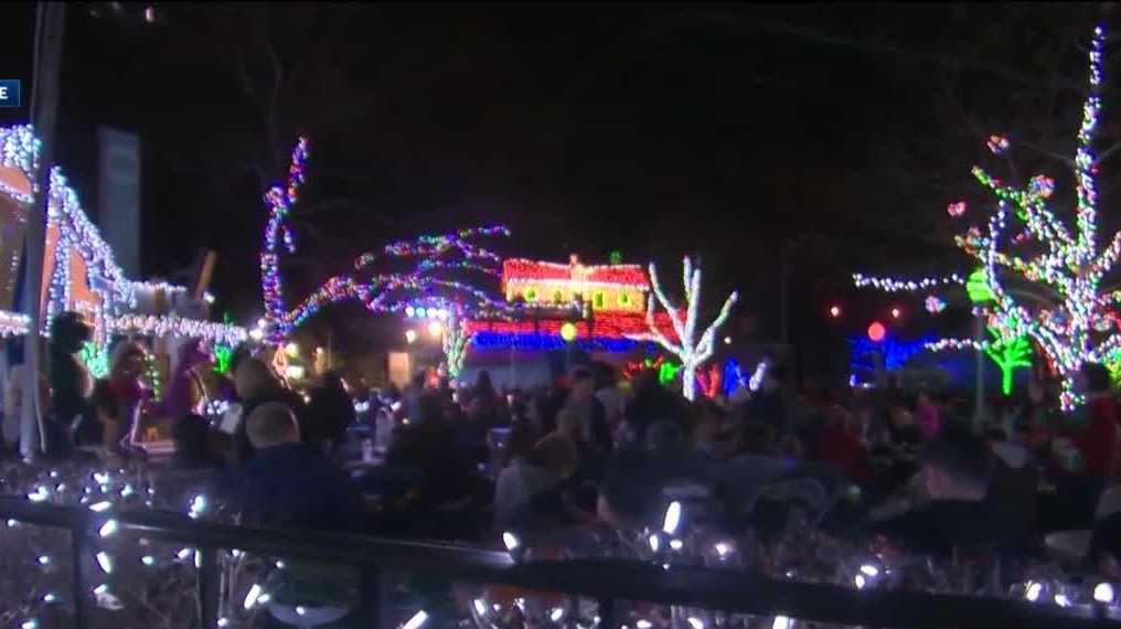 Kennywood Holiday Lights 2022 Dates and times