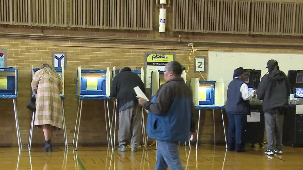 Milwaukee poll workers still needed