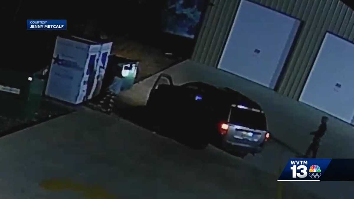 Police searching for suspects accused of stealing