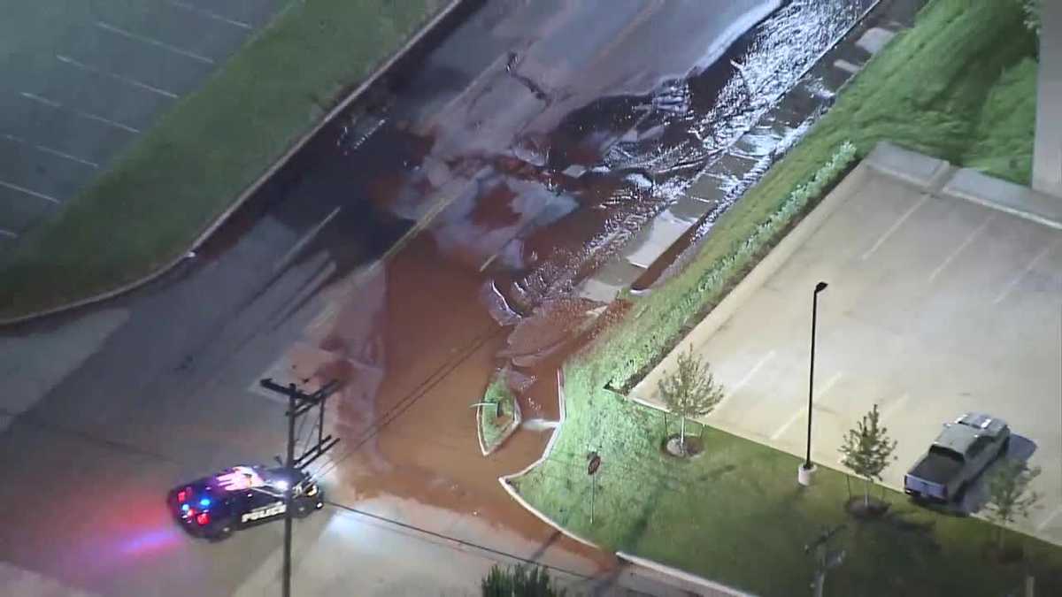 Northwest Oklahoma City road shut down due to water main break