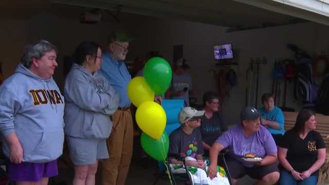 Iowa community holds truck parade to fulfill dying man's last wish - Vimarsana News
