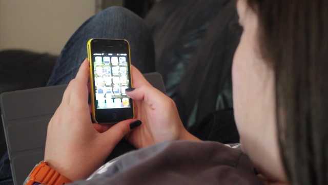 Social media presents 'profound risk' for kids, surgeon general says - Vimarsana News