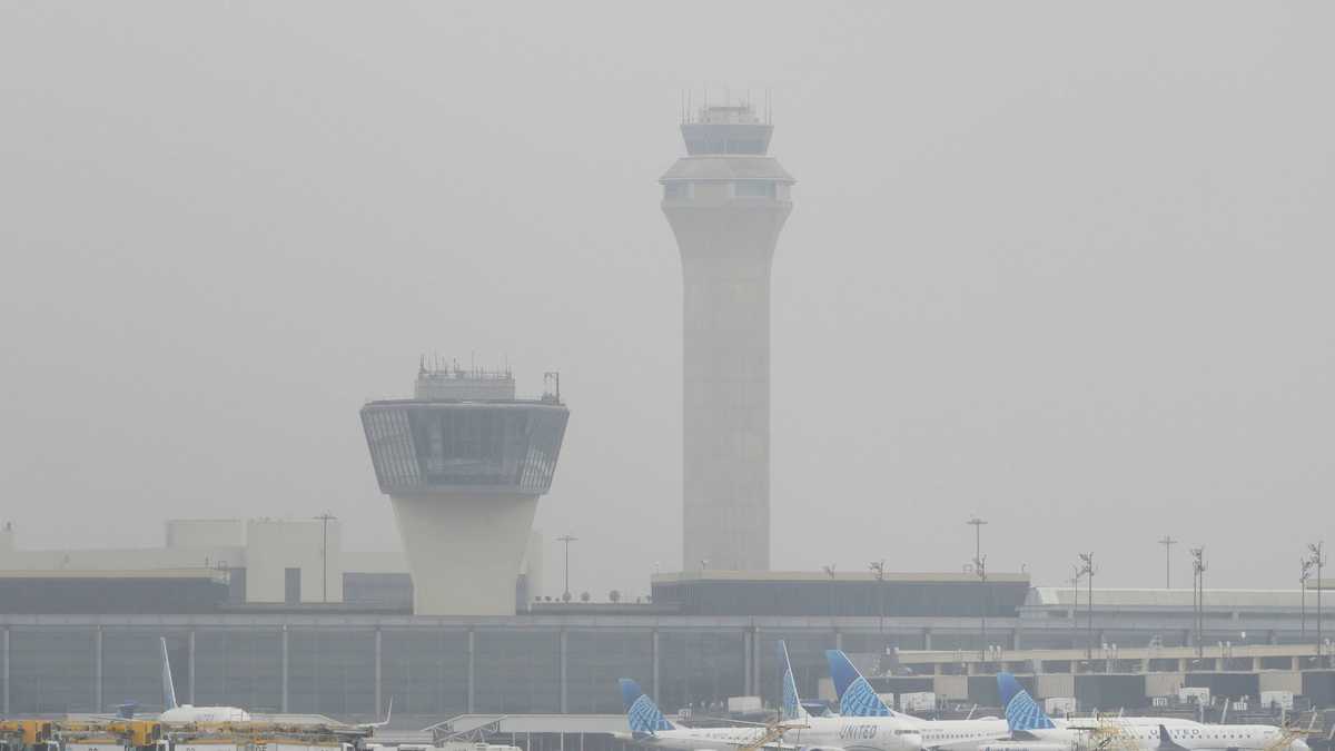 Newark Airport Faces 2,122 Flight Disruptions Amid Staffing Crisis, FAA Issues