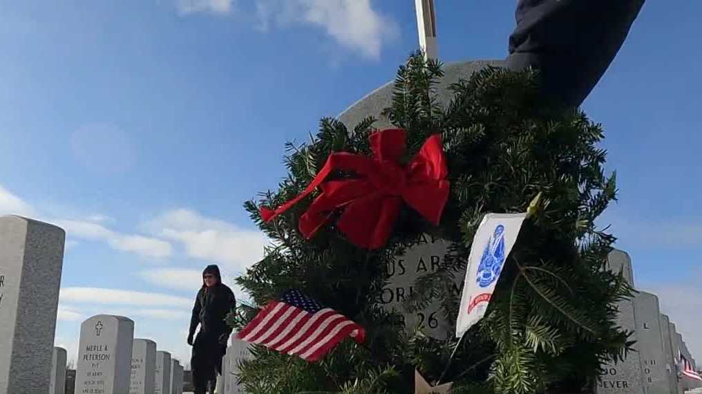 ‘Wreaths Across America’ tradition grows at Iowa Veterans Cemetery