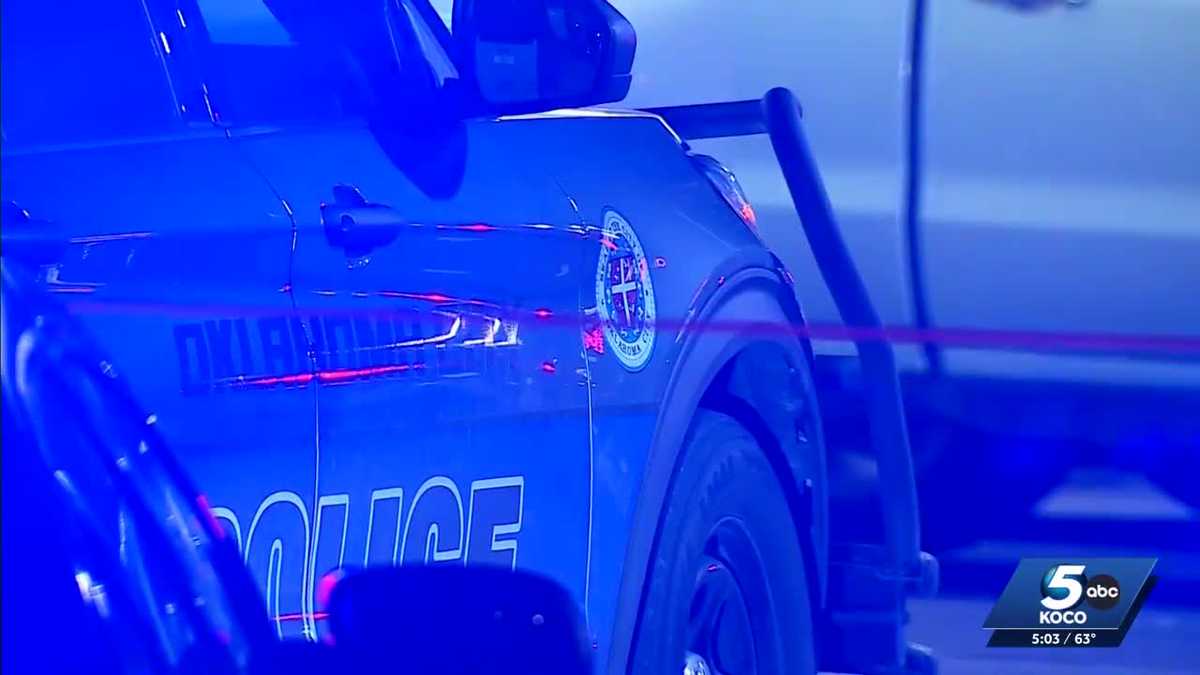 Two men hospitalized after stabbing outside Oklahoma City convenience store