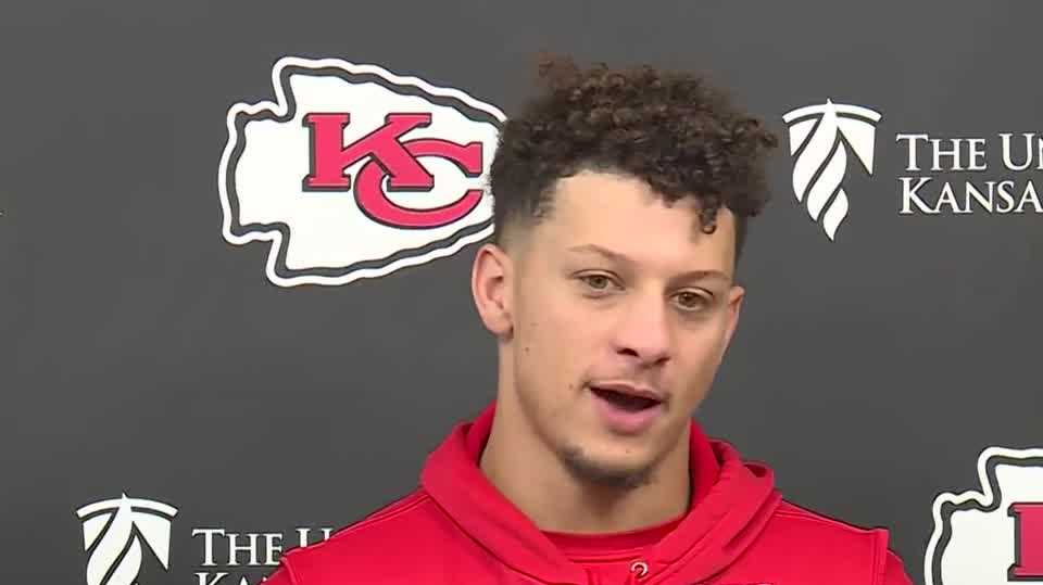 Mahomes turns things around, Chiefs get back in playoff mix