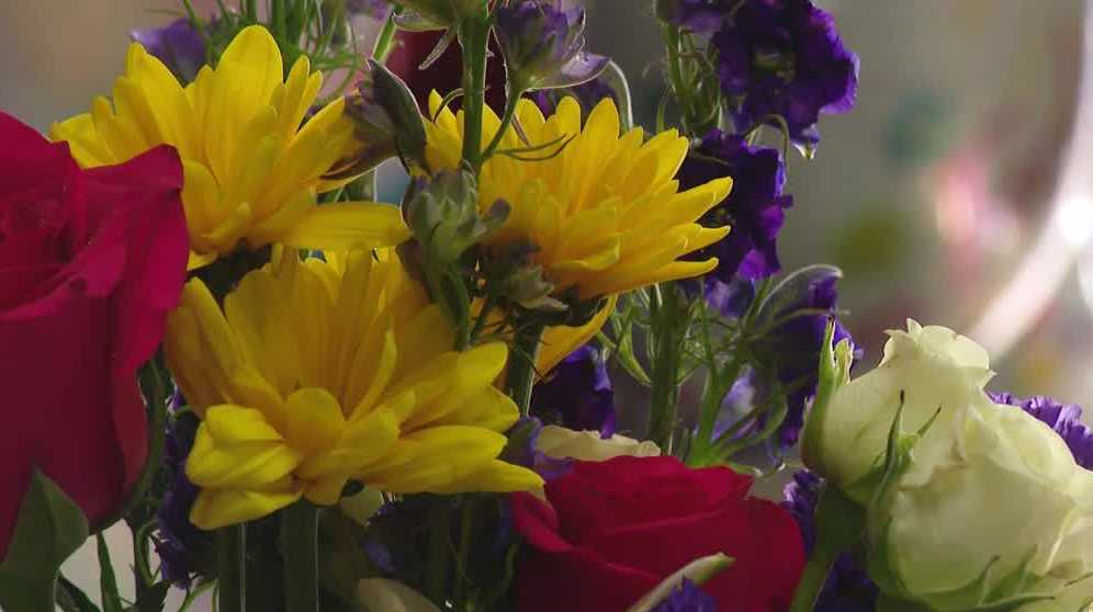 Omaha florist shop cuts stems with Baxter Arena after demand for larger