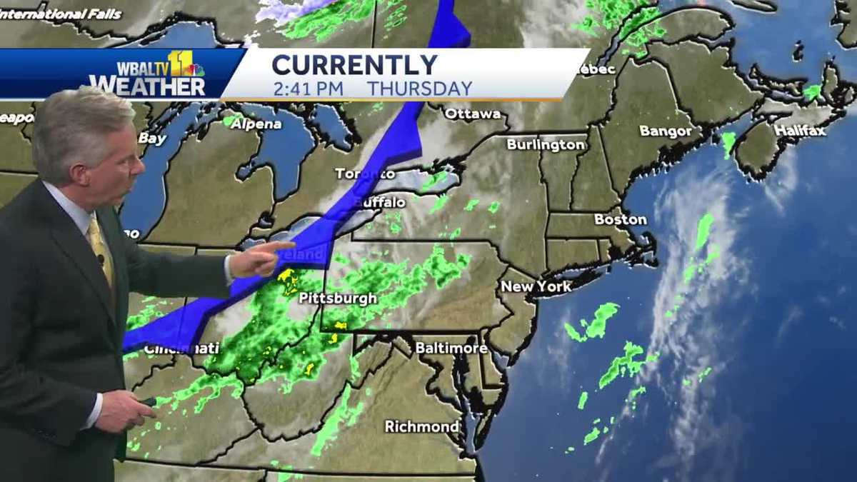 Scattered showers move in Friday morning