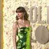 Taylor Swift back at top of country radio chart for first time in 13 years