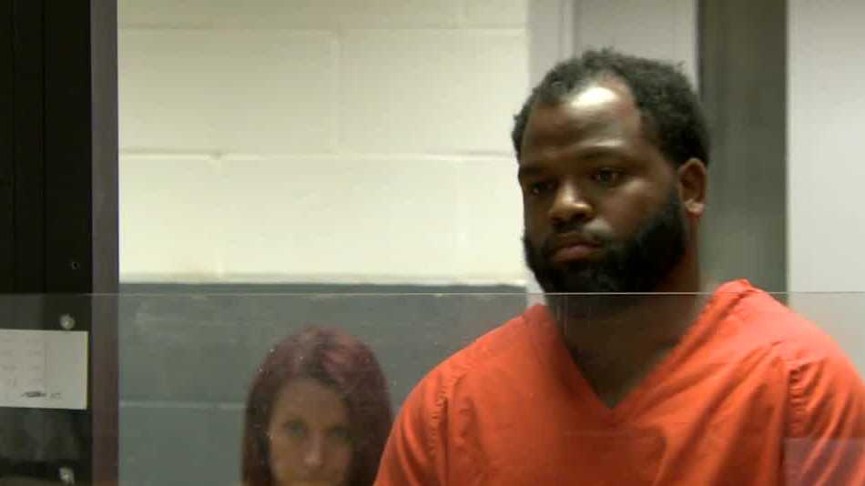 Louisville man charged after allegedly pulling out gun at youth ...