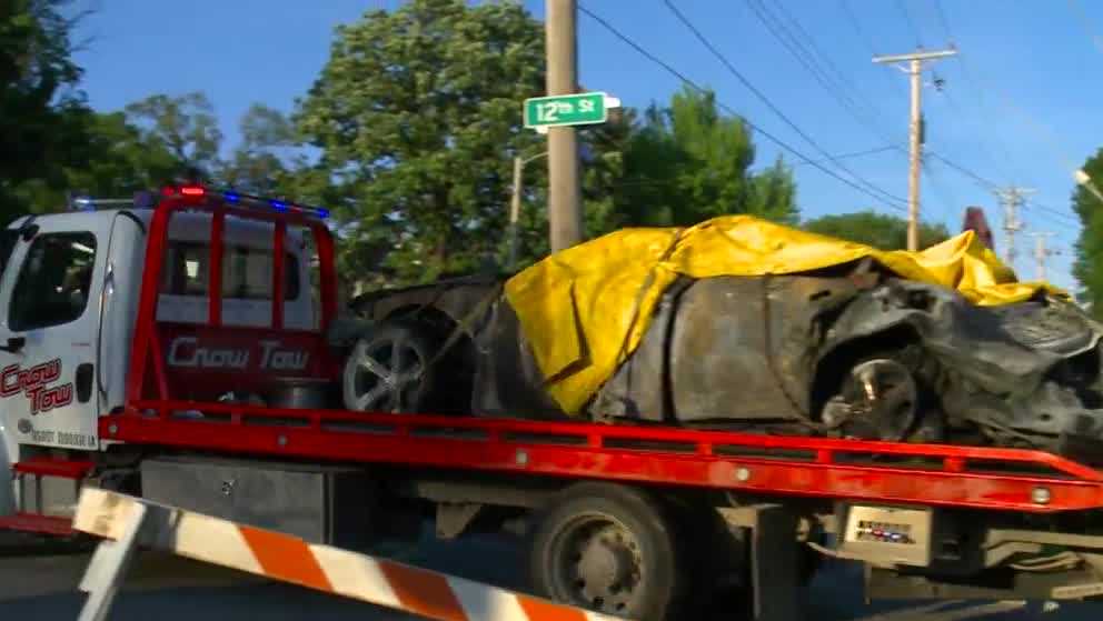 Des Moines police identify 2 killed in fiery weekend crash - KCCI
