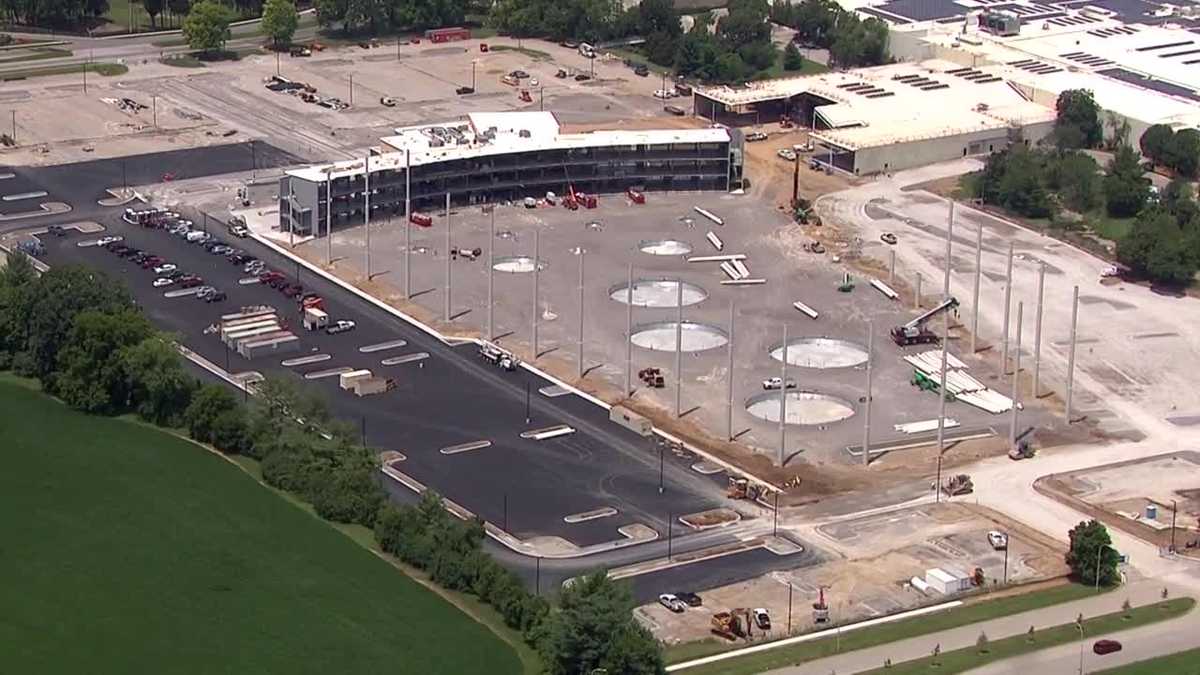 Topgolf open in Louisville