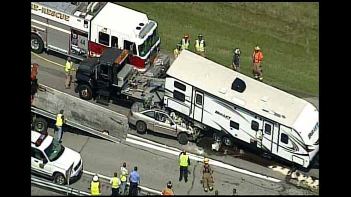 Raw video Multivehicle crash on I79 South