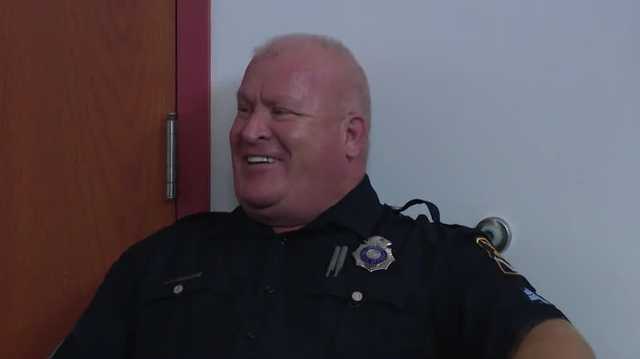 Omaha police officer retires after over three decades of service - Vimarsana News