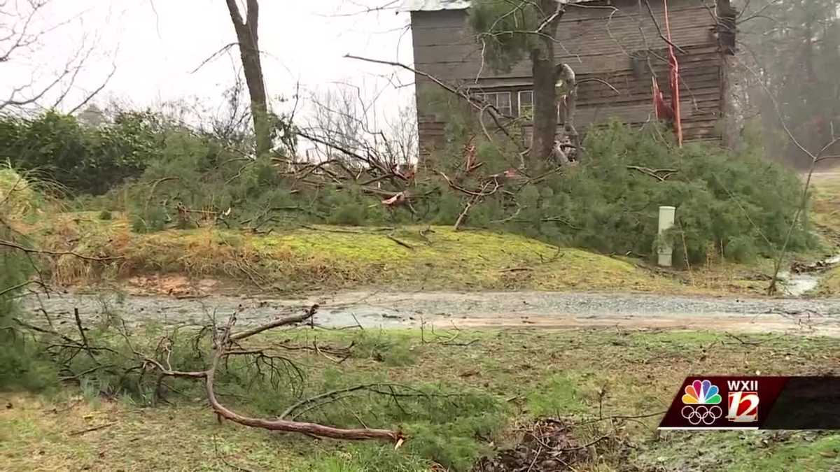 Randolph County residents clearing damage, debris