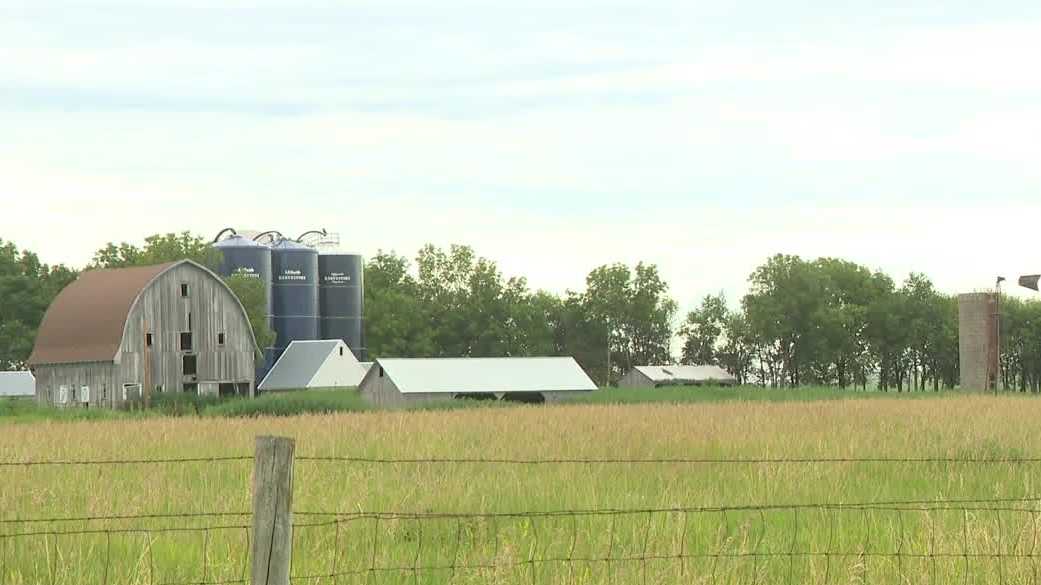 Iowa farmers face fertilization delays due to super El Niño - KCCI