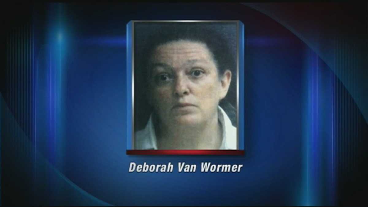 Mother accused of leaving kids alone in locked home