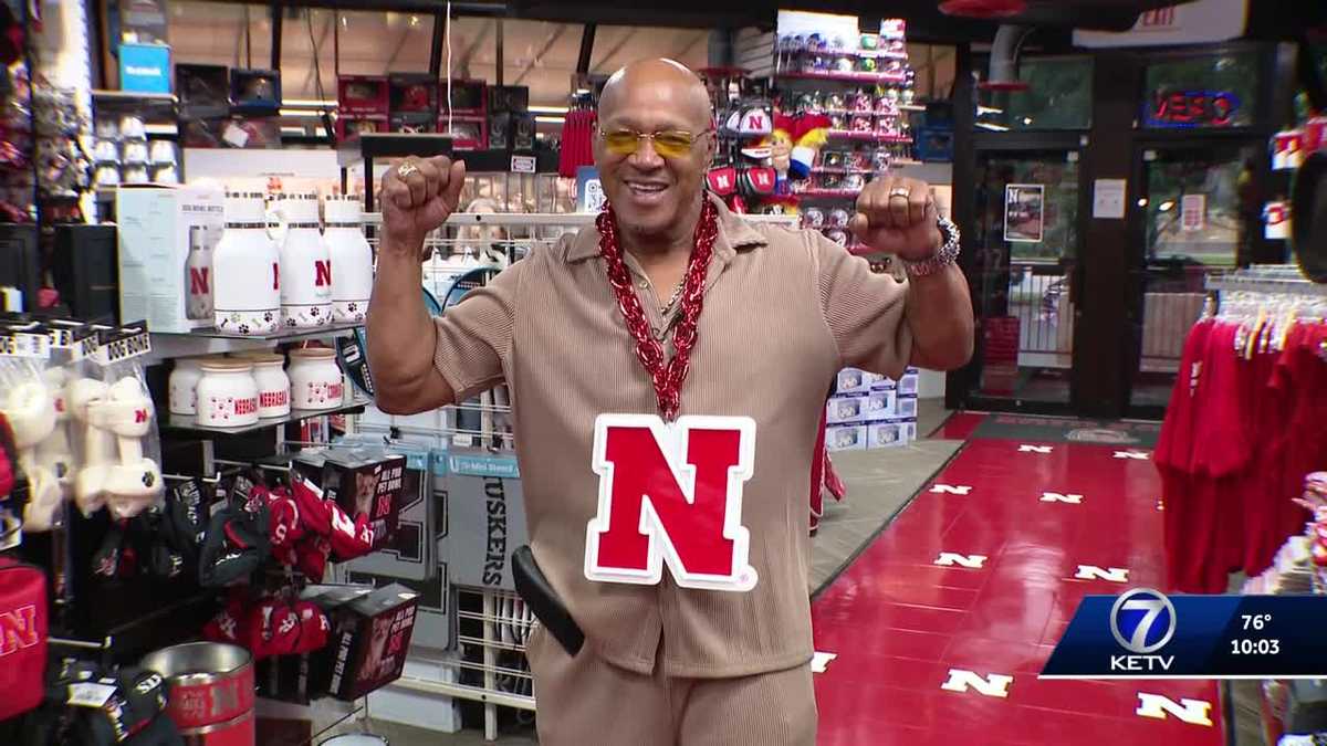 Former Husker football star Mike Rozier hosts meet and greet