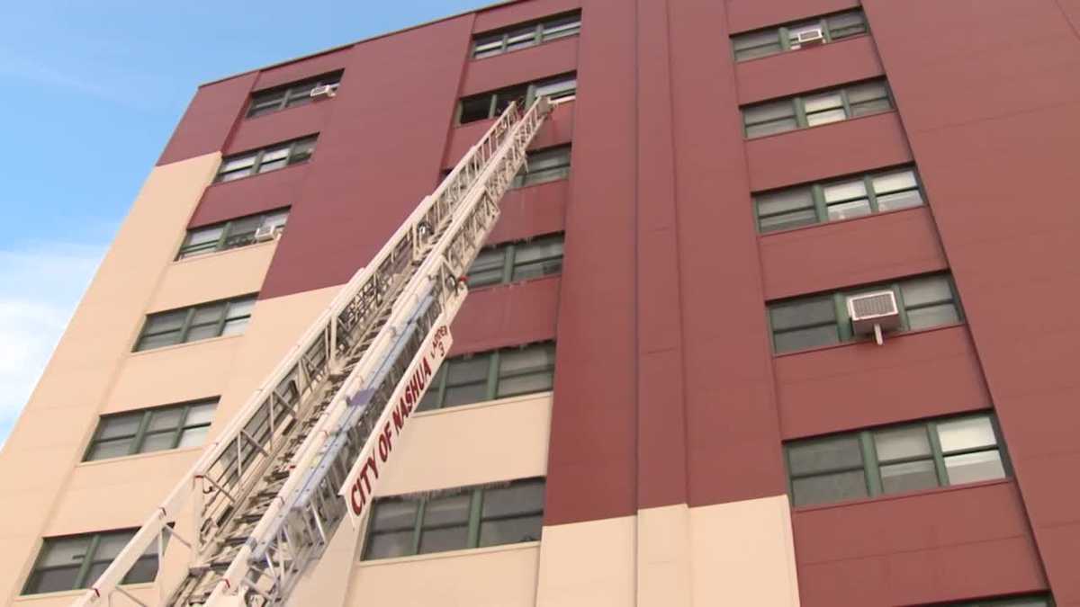 Crews fight fire at apartment building in New Hampshire