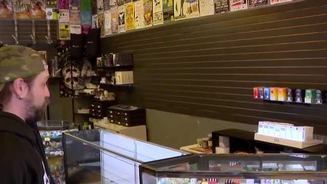 elf bar vape uk Wisconsin Vaping Ban Is It Illegal To Vape And Drive In Wisconsin ? Here's  What The Law Says Ban Lawsuit main image 0